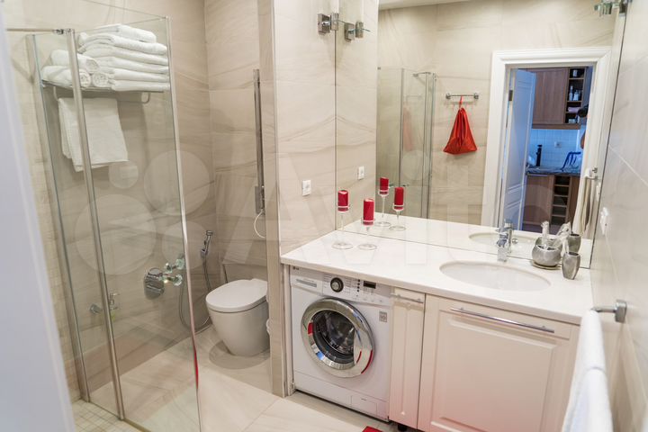 2-к. квартира, 74 м², 2/5 эт.