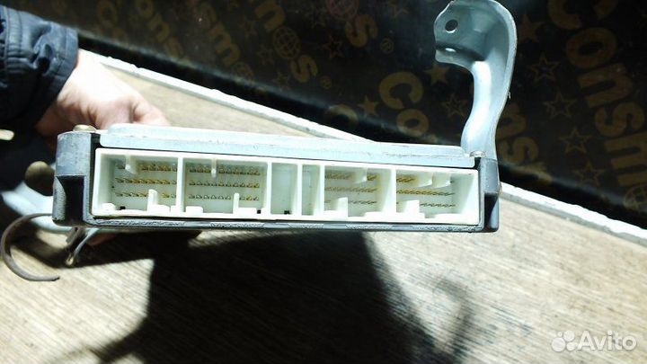 Блок управления двс Toyota Rav4 ZCA26W 1zzfe 2001