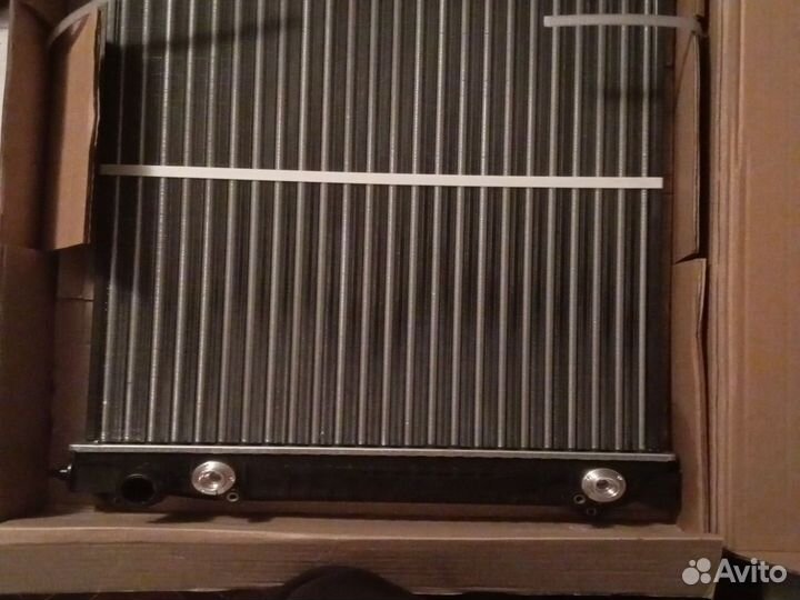 Радиатор охлаждения основной Audi a8 2,5 tdi