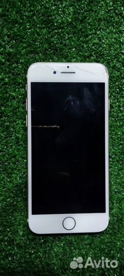 Телефон iPhone 7