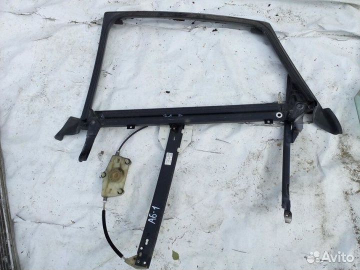 Стеклоподъемник электрический задний правый без