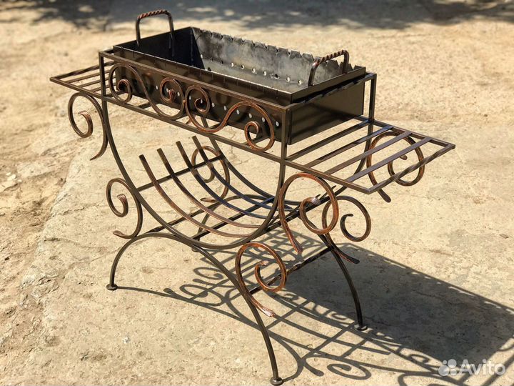 Мангал из 4мм кованый арт.-0015 с полками