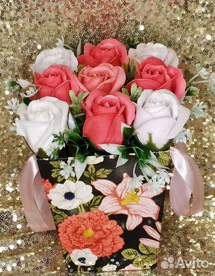 Мыльные розы в коробке