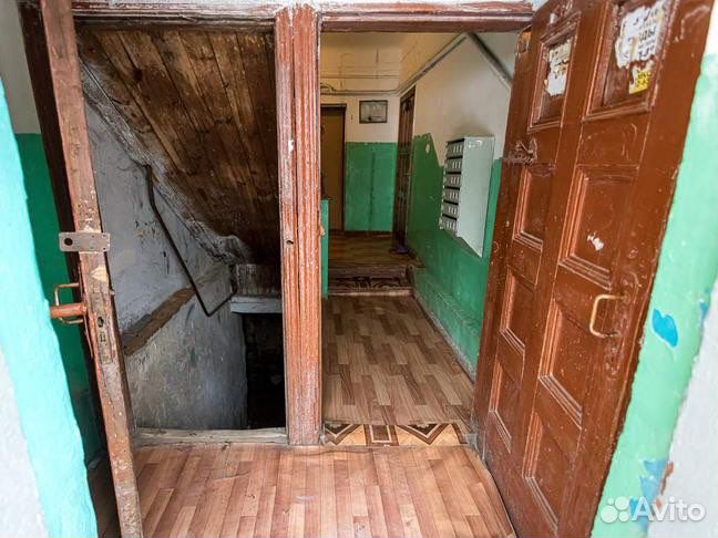 Подъездные деревяные двери