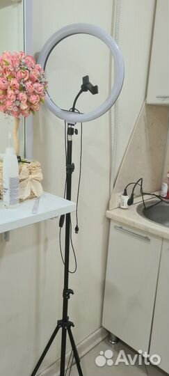 Кольцевая лампа со штативом