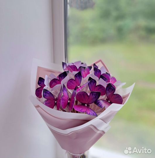 Букет из декоративных бабочек