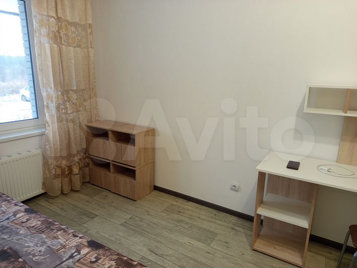 2-к. квартира, 58 м², 1/10 эт.