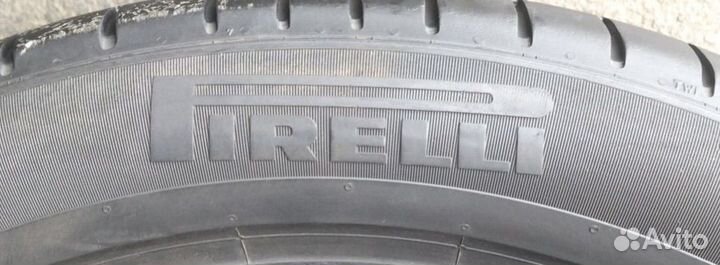 Pirelli P Zero PZ4 235/50 R19