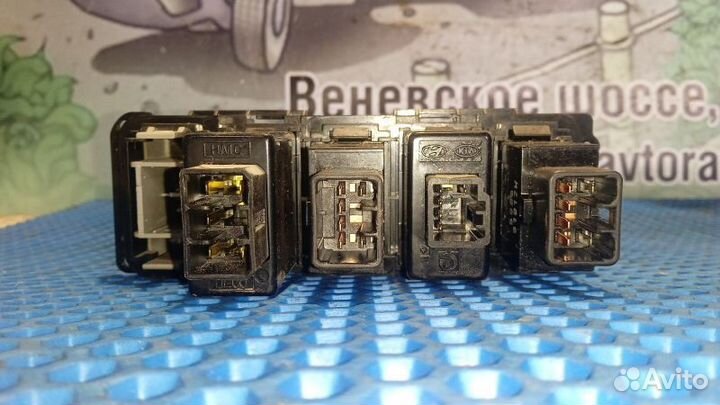 Блок управления света фар Kia Cerato