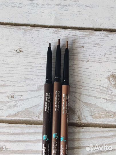 Стойкий карандаш для бровей Sephora