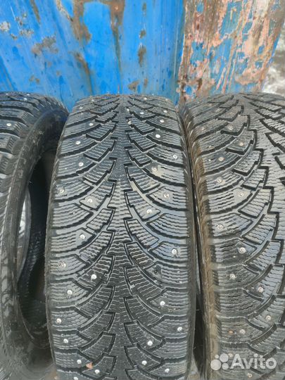 Nokian Tyres Hakkapeliitta 4 215/60 R16