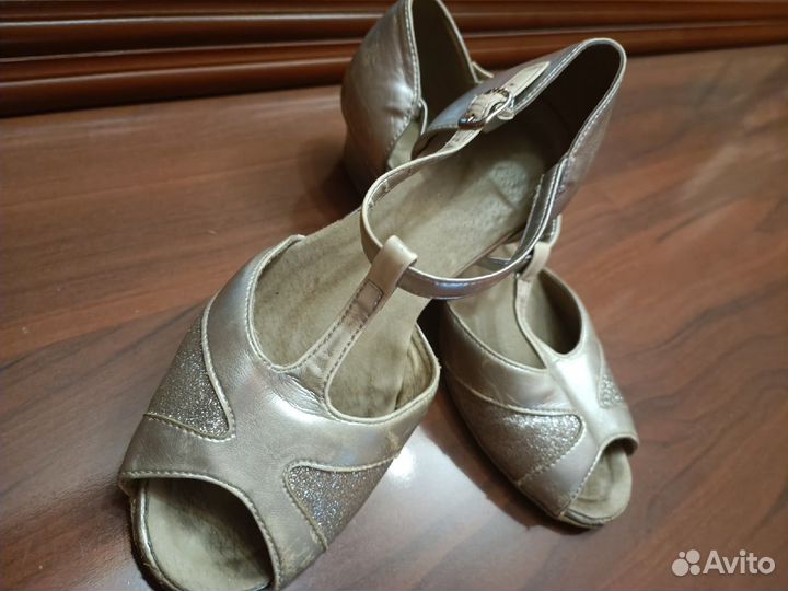 Туфли для бальных танцев