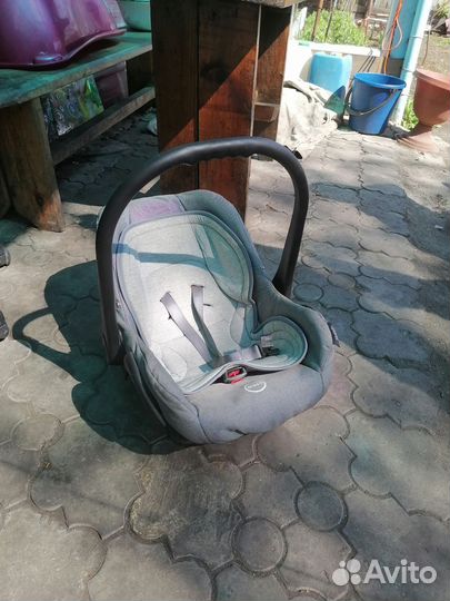 Кресло автомобильное для новорождённых