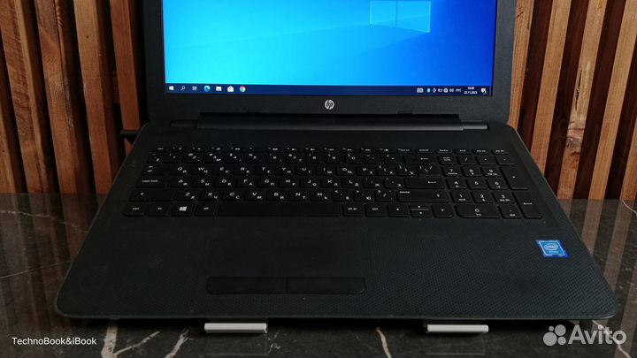 Ноутбук HP 250 G4 на Intel