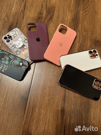 Чехлы на iPhone 12 про