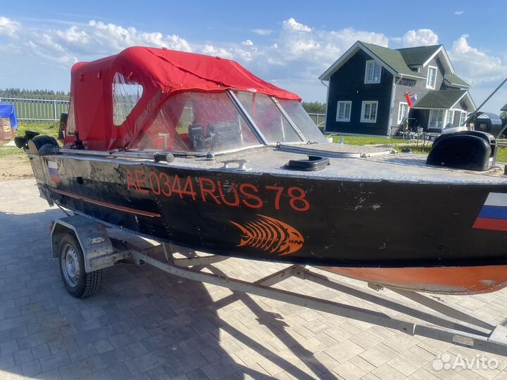 Моторная лодка
