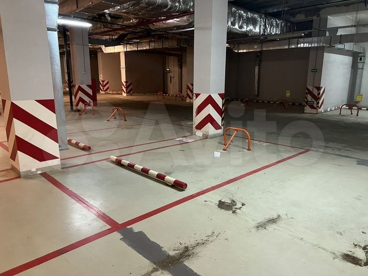 Машиноместо, 24 м²