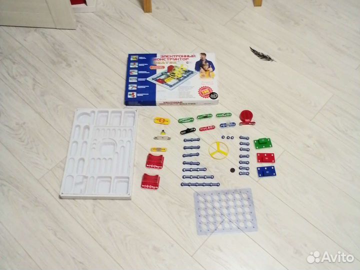 Электронный конструктор знаток 180 схем