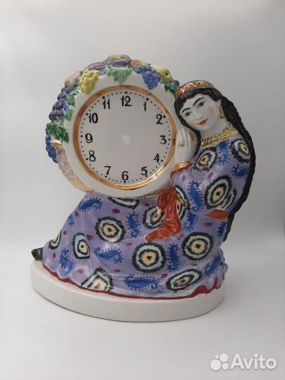 Фарфоровая статуэтка лфз Узбечка Подчасник 30е