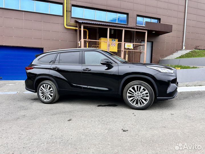 Toyota Highlander 2.0 AT, 2024, 20 км