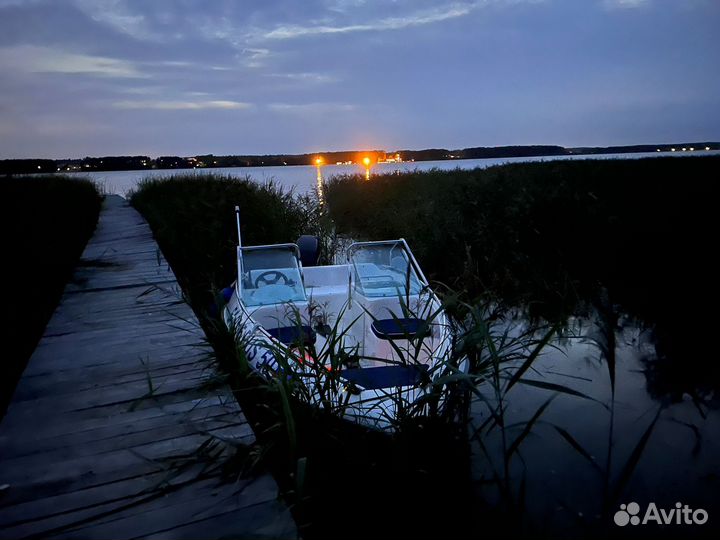 Катер с подвесным мотором