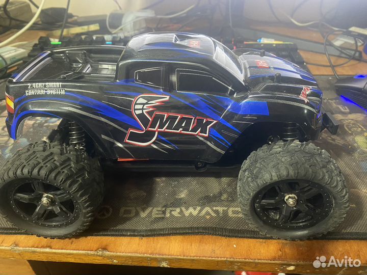 Машина на радиоуправлении 1:16 remo hobby smax