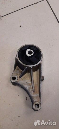 Опора двигателя передняя Opel Astra