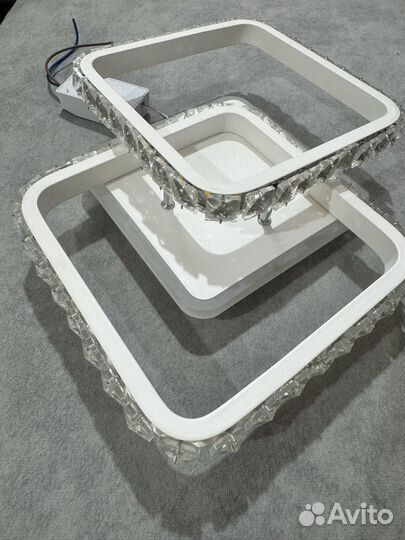 Светильник потолочный / настенный