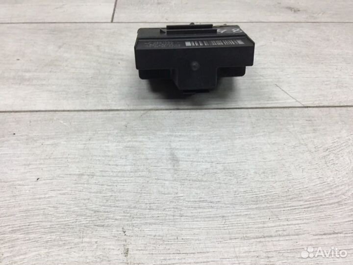 Другие эбу моторного отсека Peugeot 3008 хэтчбек