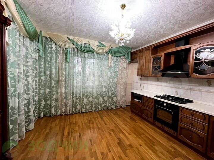 4-к. квартира, 137,1 м², 1/6 эт.