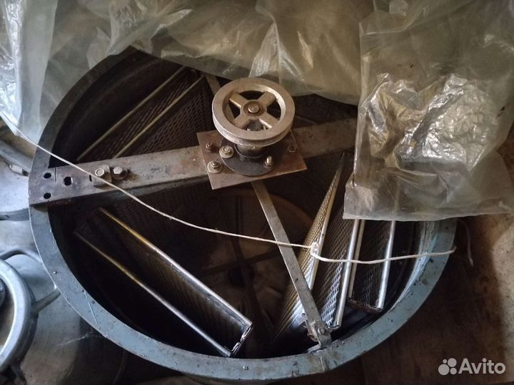 Медогонка 4 рамочная