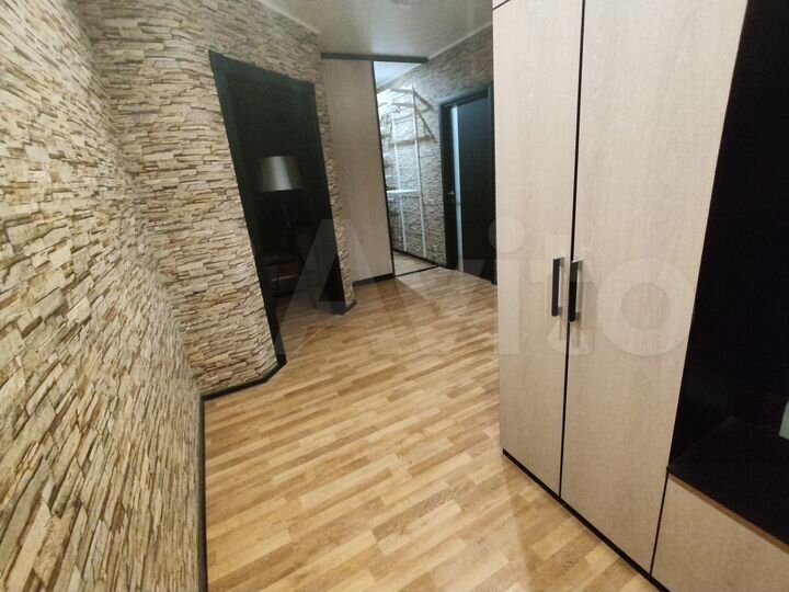 2-к. квартира, 76,2 м², 4/17 эт.