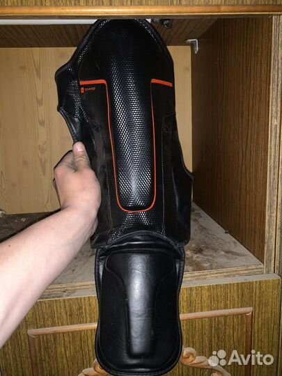 Защита на ноги для единоборств