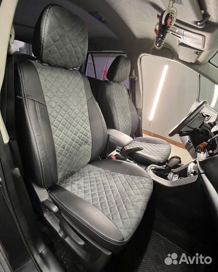 Автомобильные чехлы Бежевого цвета с алькантарой