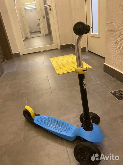 Самокат детский трехколесный