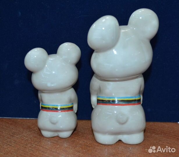 Фарфоровые статуэтки - олимпийские мишки (высота 1