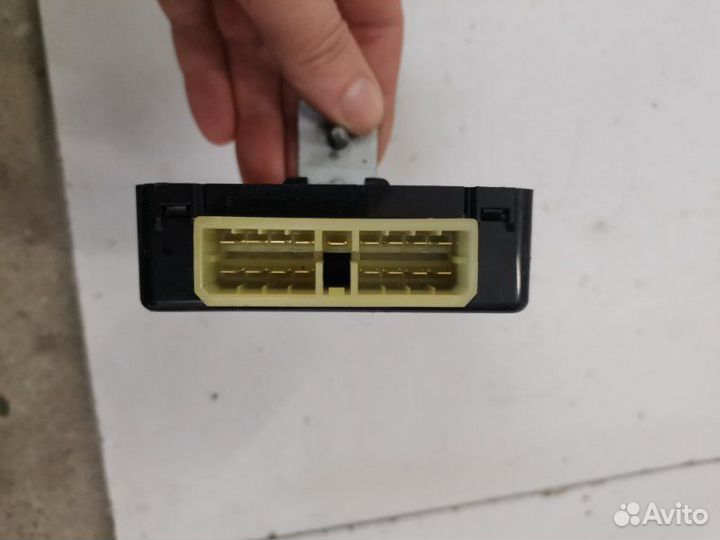 Блок управления светом Kia Rio хэтчбек G4FA 2012