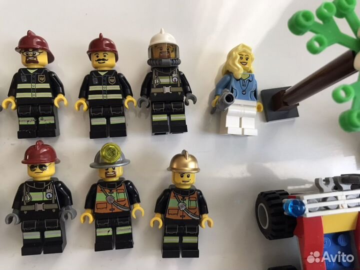 Lego City пожарники и спасатели