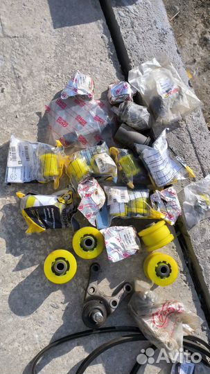 Продам на паджеро 2 запчасти