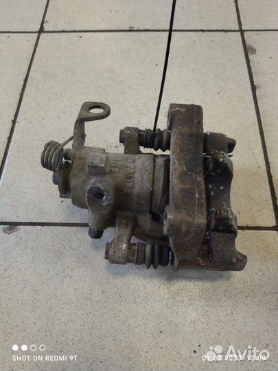 Суппорт тормозной задний правый Peugeot 308