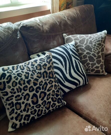 Декоративная подушка с ручной ковровой вышивкой