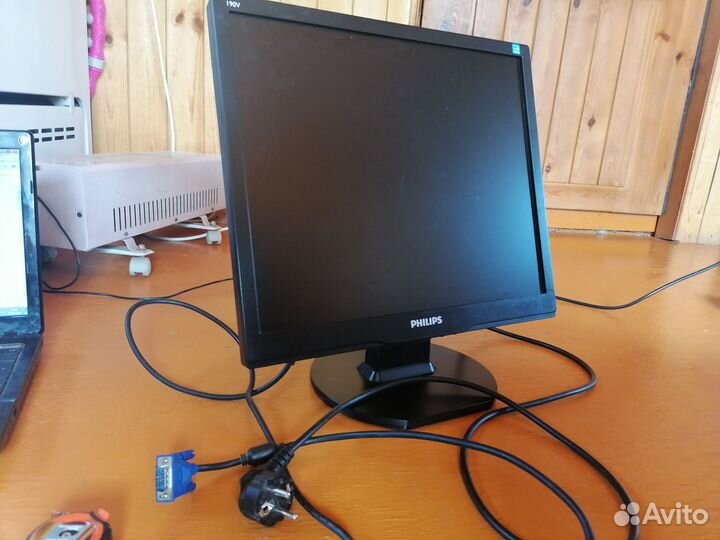 Монитор Philips