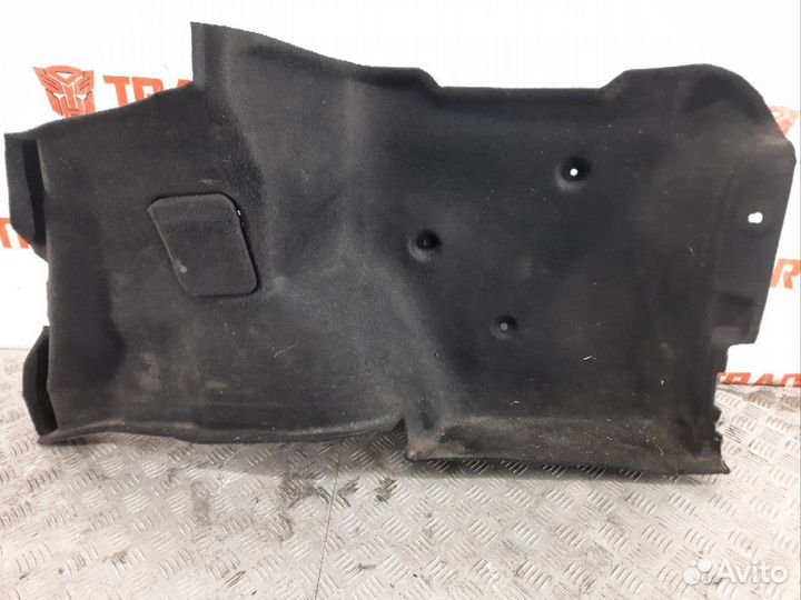 Обшивка крышки багажника правая Ниссан Алмера G15