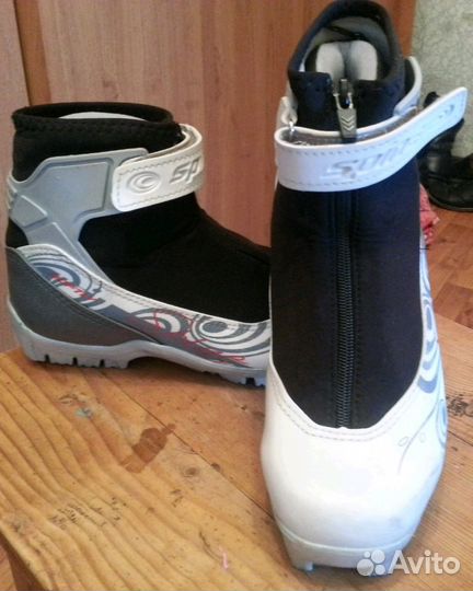 Ботинки лыжные