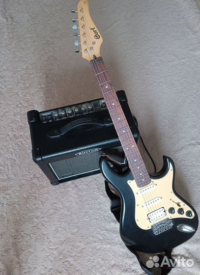 Электрогитара + комбоусилитель + кабель + ремень