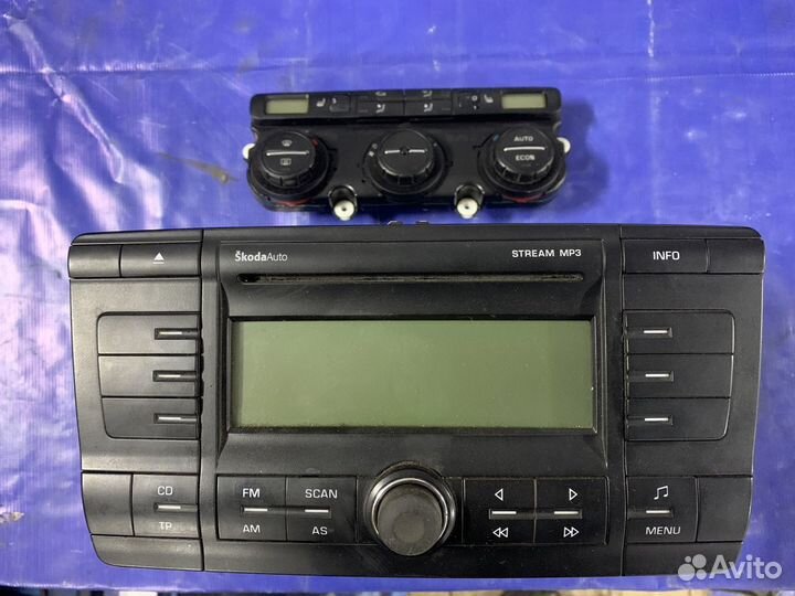 Магнитола MP3 б/у Шкода Октавия Skoda Octavia A5
