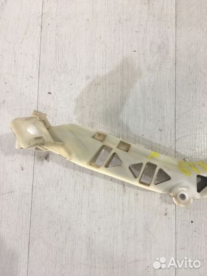 Крепление заднего бампера лев. mazda 3 BK 2.0 мт с