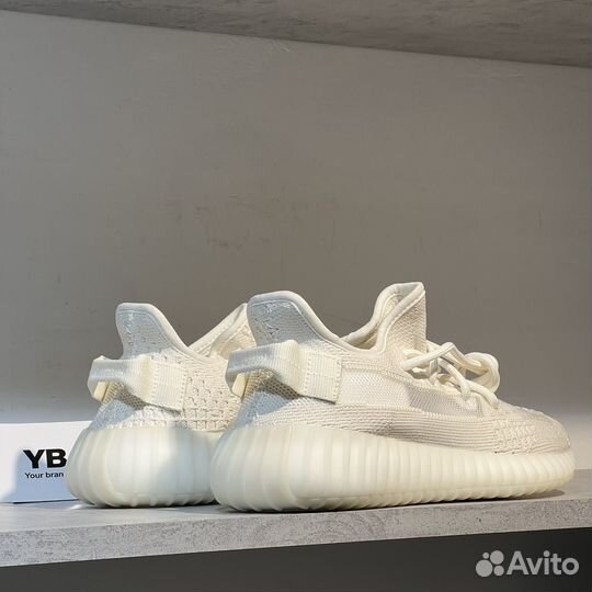 Adidas Yeezy Boost кроссовки Bone