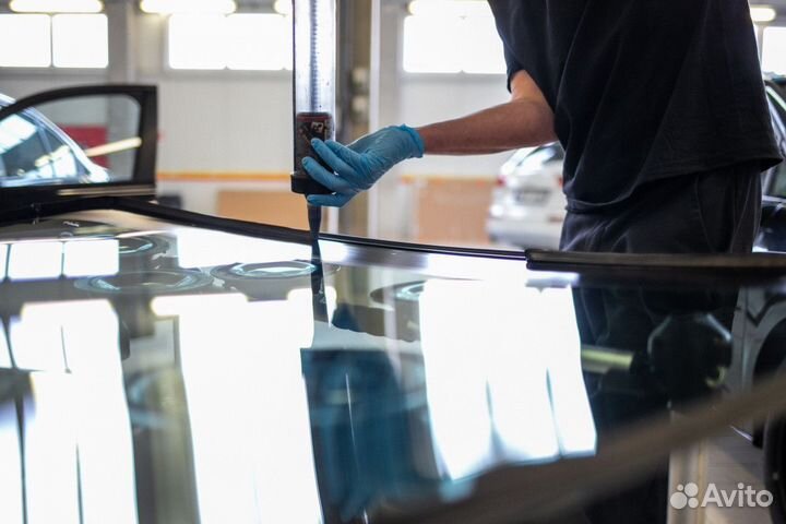 Лобовое стекло на Changan Benben E-Star