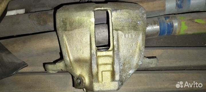 Продам новый суппорт Ауди 100